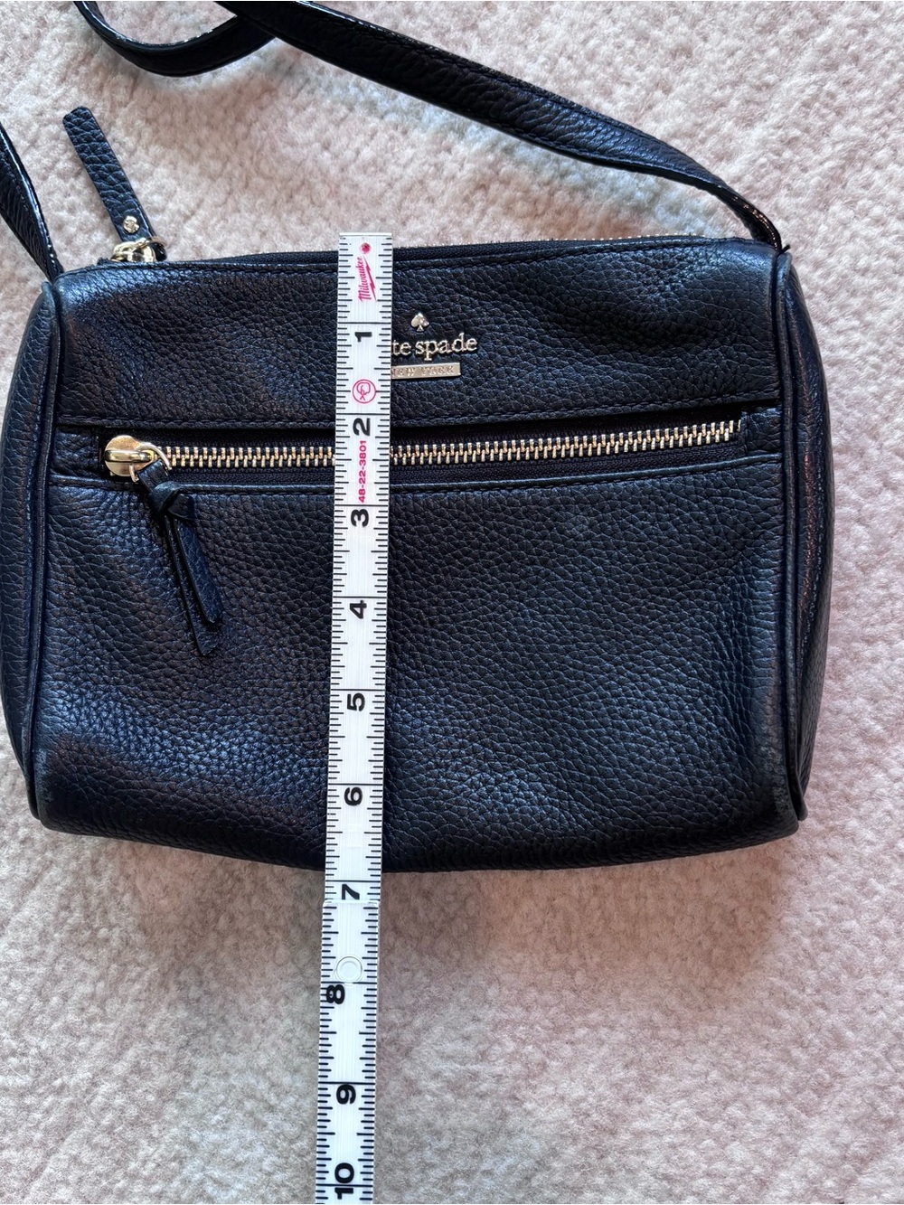 kate spade black pebbled leather crossbody with gold hardware - Picture 4 of 9